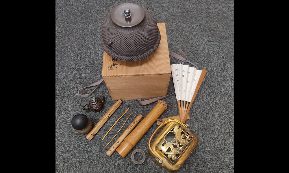 【和】岡本碧山　白檀菩薩立像　箱付 127th KOGIRE-KAI AUCTION CATALOGⅠ by KOGIRE-KAI - Issuu