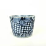 japanese antique Imari blue and white soba cup with design of checkered pattern and curtain