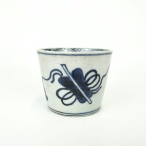 japanese antique Imari blue and white soba cup with design of military leader's fan