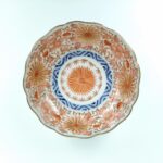 伊万里　色絵金唐草花文なます