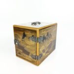Lacquer Elegant Jewelry Box with gold lacquer decoration of 8 Oumi views