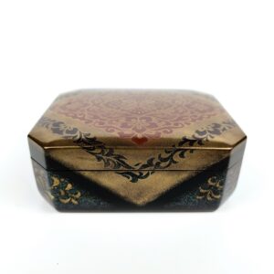 唐草紋蒔絵小箱　前田新一作　共箱