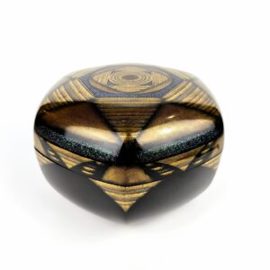 乾漆喰籠平目蒔絵　絆　前田新一作　共箱