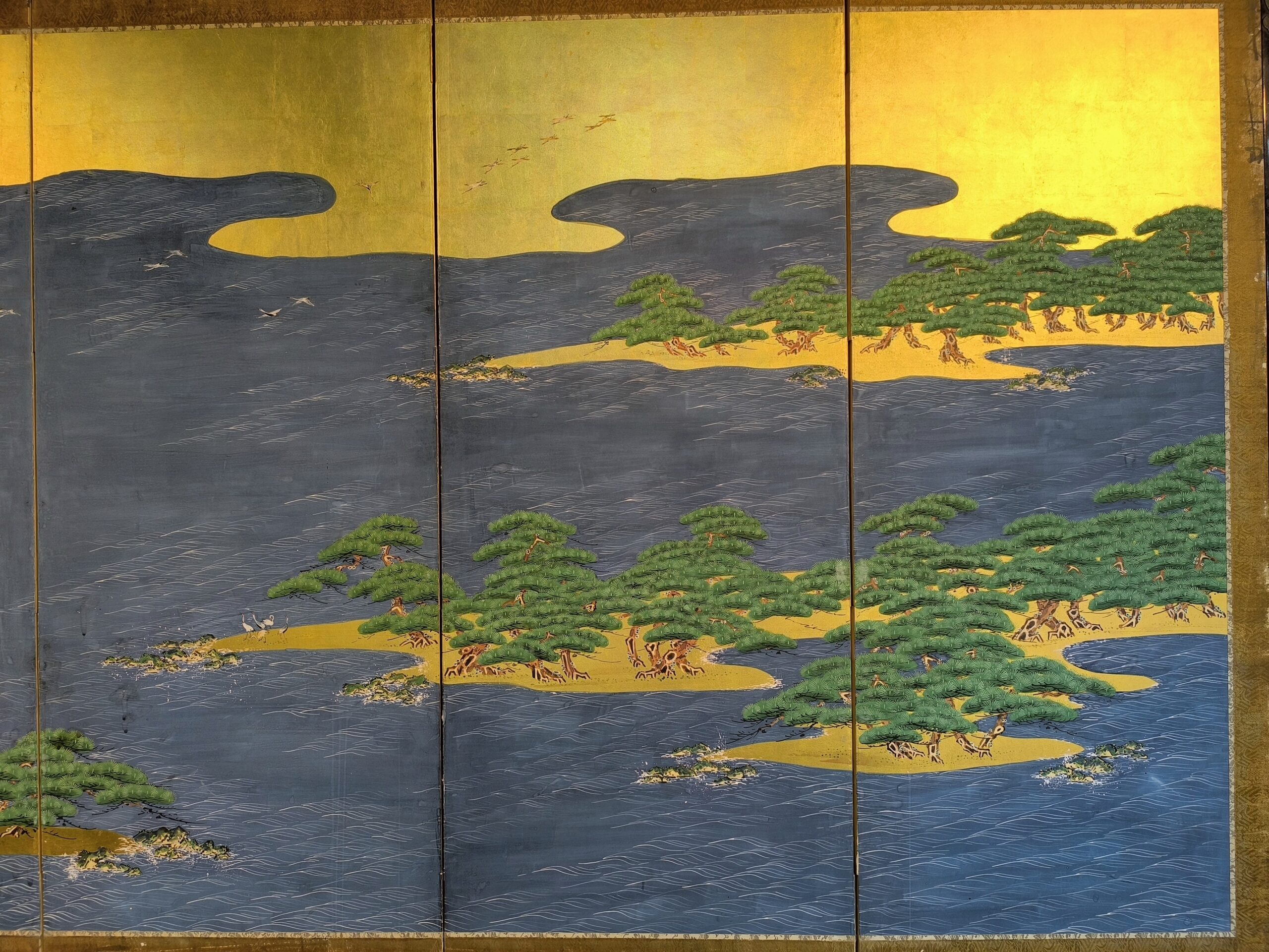 紙本金地著色海松鶴図6曲屏風 – 古美術西川