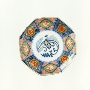 japanese antique Daishouji colored dish wih design of doragon and treasures