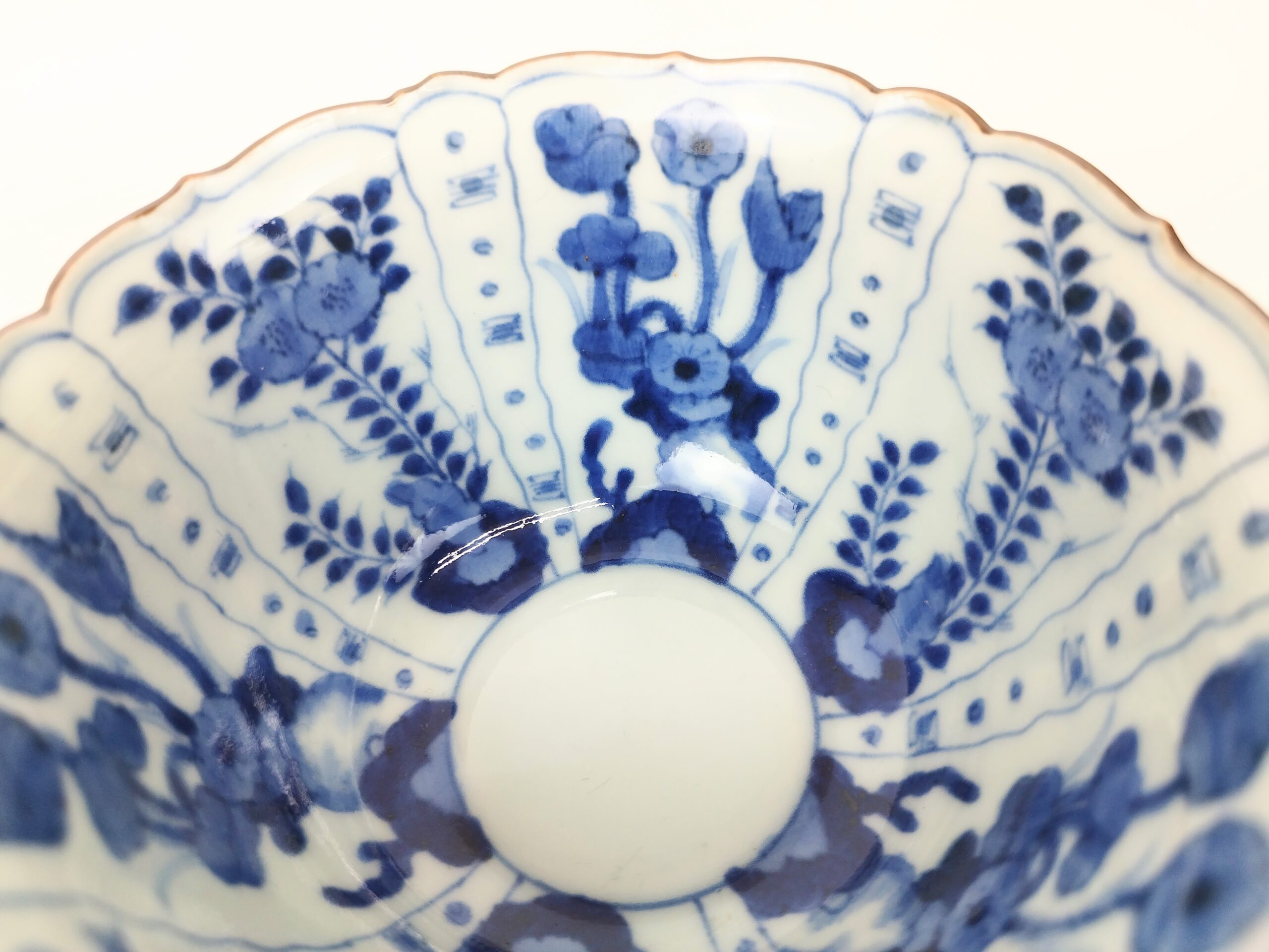 江戸時代　古伊万里　染付芙蓉手輪花型向付　南京手　直径15.5㎝　希少品 伊万里 染付芙蓉手輪花向付 – 古美術西川